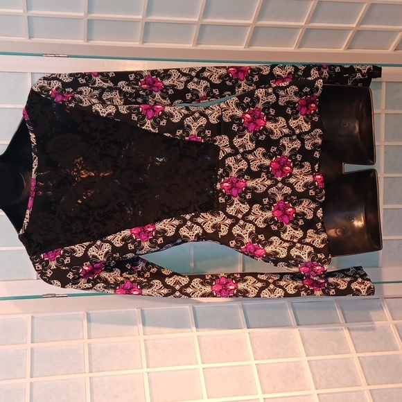 NEW! S Must Have Woman's top with crosses and  stamped jewels 5455 - Picture 2 of 7